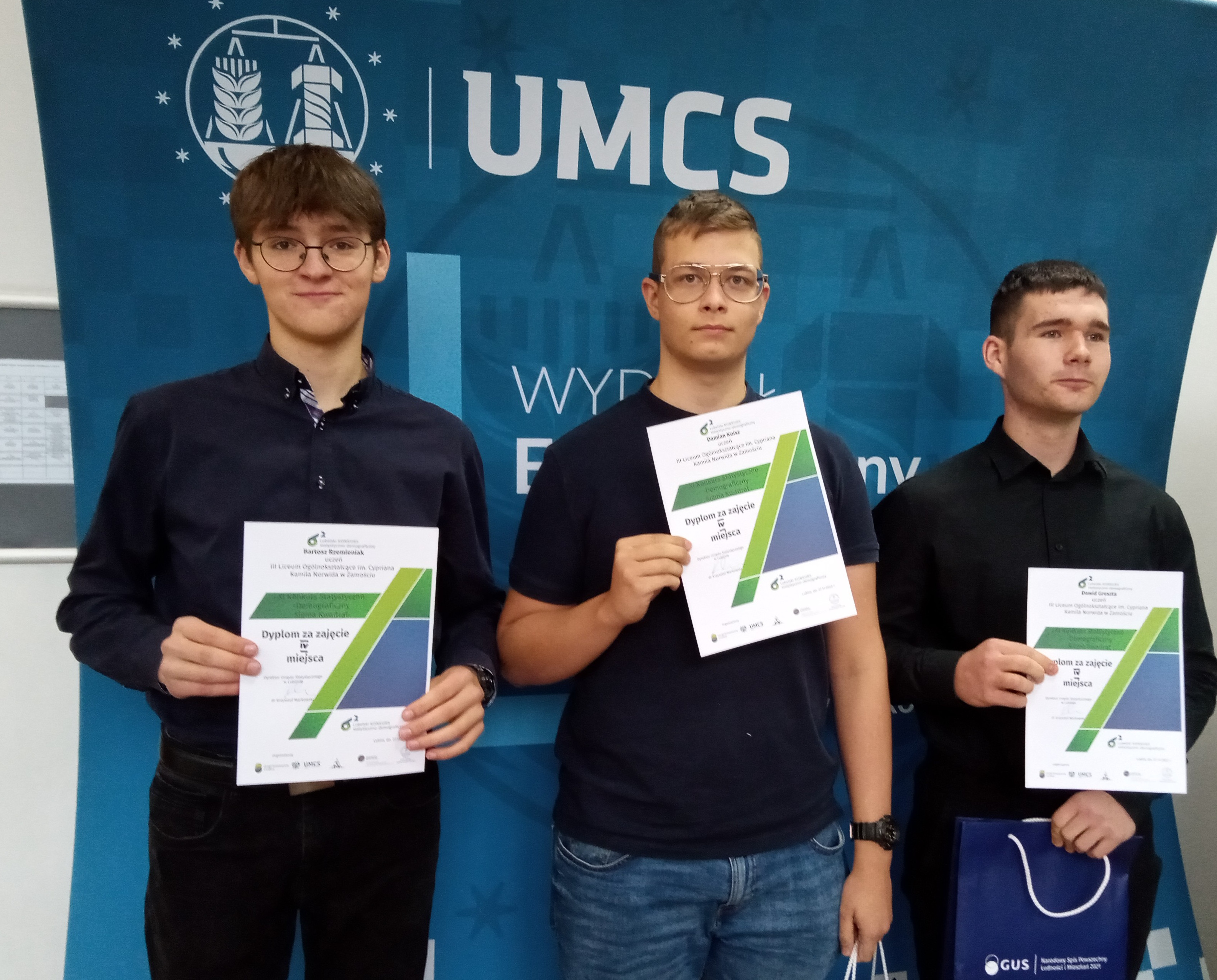 Dawid Greszta, Damian Koisz i Bartosz Rzemieniak z klasy 2A w konkursie Sigma Kwadrat