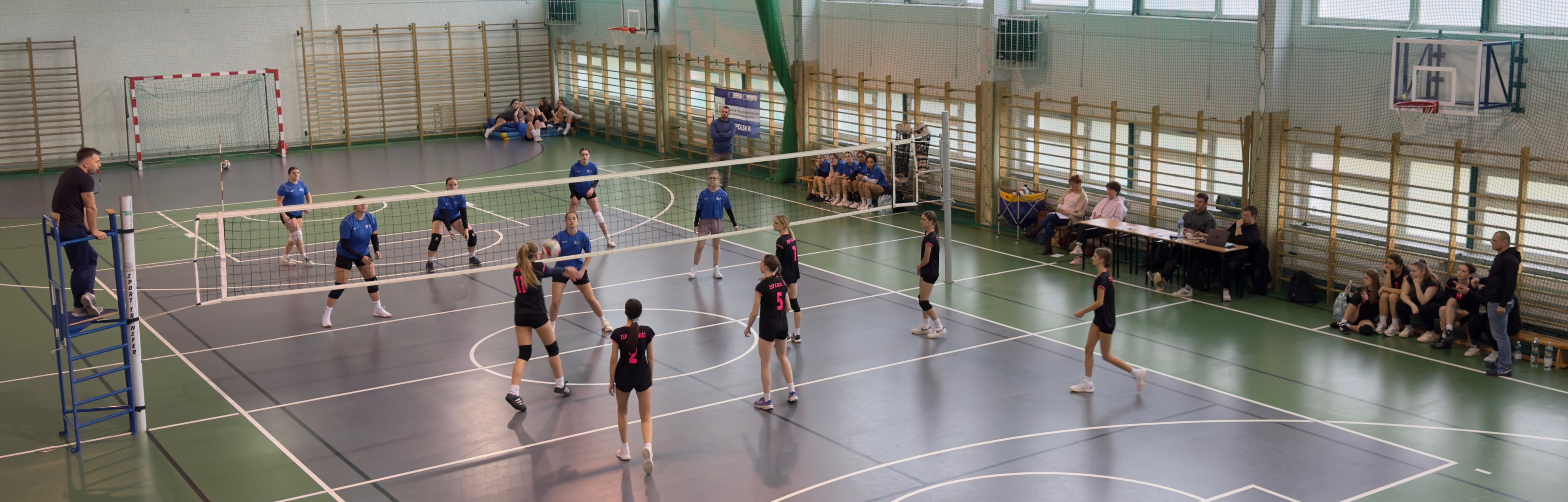 Turniej siatkówki dla uczniów szkół ponadpodstawowych